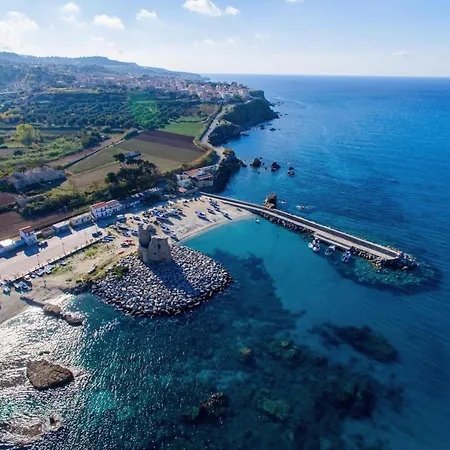 Апартаменты Sea 10 Min Walk The Of The Sea Near Tropea And Pizzo *