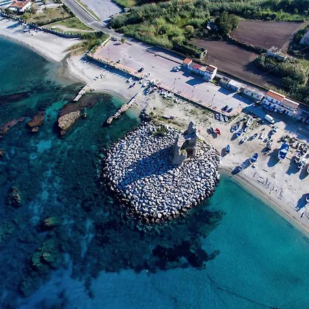 Sea 10 Min Walk The Of The Sea Near Tropea And Pizzo *